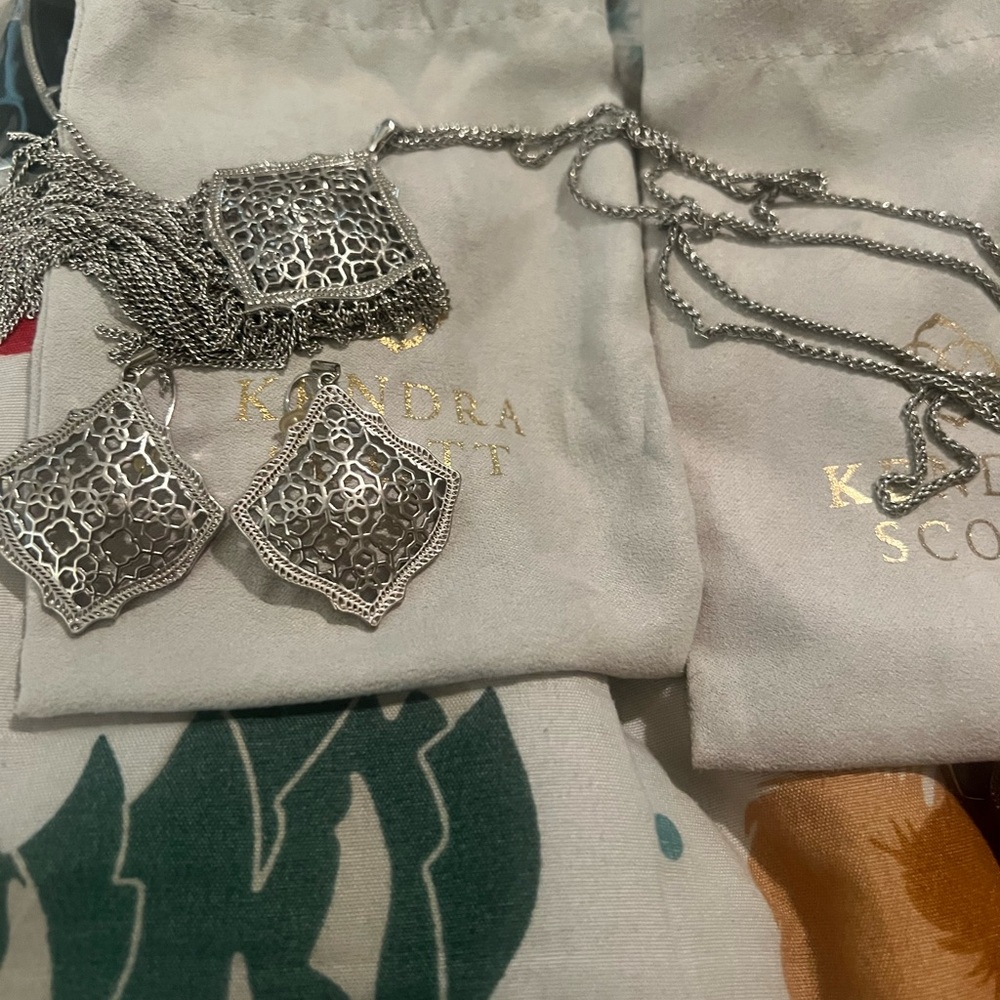 Kendra Scott Silver Filigree Jewelry Set
